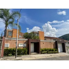 Yilmer Salazar Vende Casa En Urbanizacion El Castaño En Maracay 24-5276 Yjs