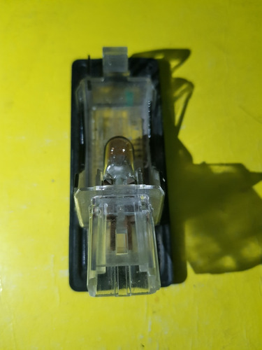 Luz De Placas Derecho Renault Duster 2010 2019 Foto 2