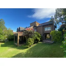 Gran Casa Con Jardín En Villuco