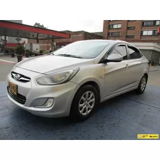 Hyundai Accent I25 Gl 1400cc Mt Aa