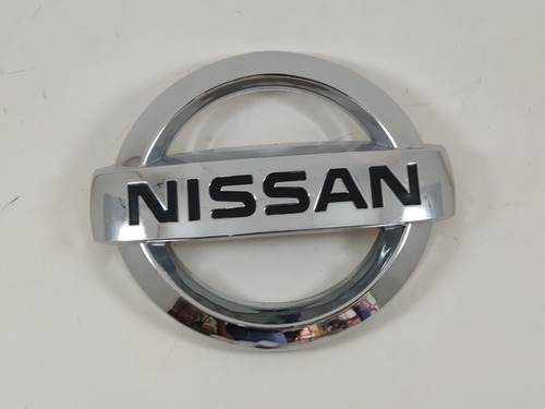 Emblema Parrilla Nissan Pick Up Np300 2008 2009 2010 2015 Foto 2