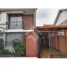 Casa En Venta De 3 Dorm. En Maipú