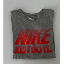 Remera Nike. Impecable. Talle M