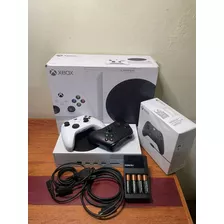 Microsoft Xbox Series S 512gb Branco + 1 Controle Original Xbox (extra) E 1 Carregador + 4 Pilhas Recarregáveis Duracell (seminovos)