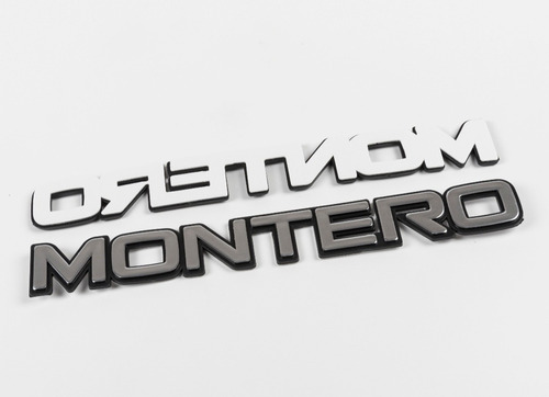 Emblema Montero Mitsubishi Pajero Lateral Hard Top Foto 3