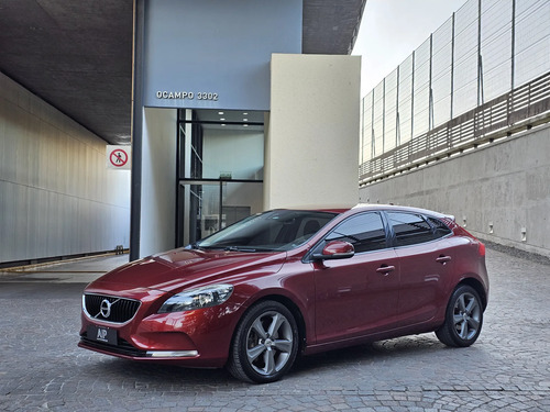 Volvo V40 1.6 T4 Momentum