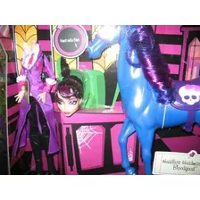 Monster High Headless Headmistress Bloodgood With Nightmare Bbk21