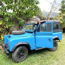 Land Rover Santana 2300