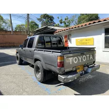 Toyota Hilux 2.4