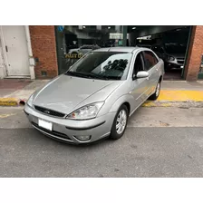 Ford Focus Ghia 1.8 Td 4p Gris Plata Excelente!!!