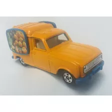 Tomica Renault 4 Furgón La Frutería Escala 1/64