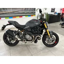 Ducati Monster 1200 S 