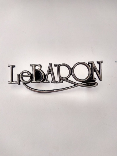 Emblema Letra Chrysler Lebaron  Foto 2