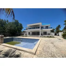 Exclusiva Y Espectacular Villa A Primera Linea De Playa