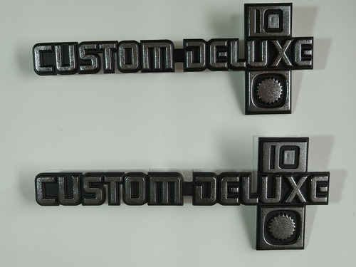 Custom Deluxe Emblema  Foto 2
