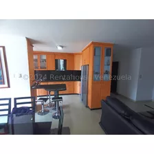 Bello Apartamento En La Mejor Zona De Valencia, Urb Los Mangos, Piso Alto, Hermosa Vista, Espectacular Distribucion, Pisos En Porcelanato, Cocina Empotrada Moderna Equipada