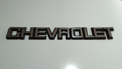 Chevrolet Luv Emblema  Foto 2