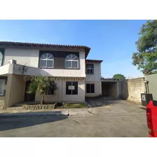 Townhouse En Venta Ubicado En La Cumaca San Diego Carabobo Cod 24-23080