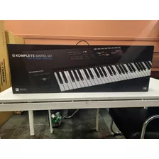 Native Instruments Komplete Kontrol S61 Smart Keyboard Contr