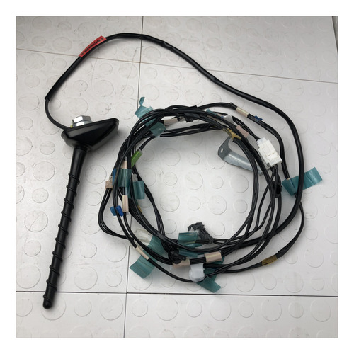 Antena Con Arns De Radio Toyota Yaris Hb 2012-2016 Foto 2