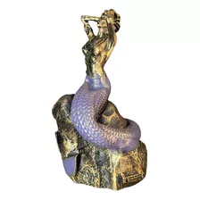 Estátua Iemanjá Sereia Na Pedra - Decoração Resinaa Cor Violeta