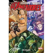 Vingadores Vol. 3, De Katie Cook. Editora Panini, Capa Mole Em Português