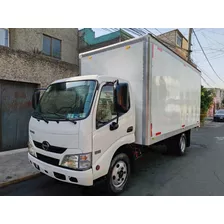 Hino 300/616 Modelo 2014 Caja Seca Nacional Diesel Largo