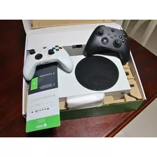 Microsoft Xbox Series S 512gb Standard Branco Dois Controles