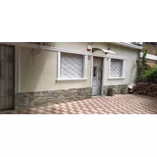 Dueño Vende Casa Padrón Único En Atahualpa, 2 Dormitorios + Escritorio O 3 Dormitorios.