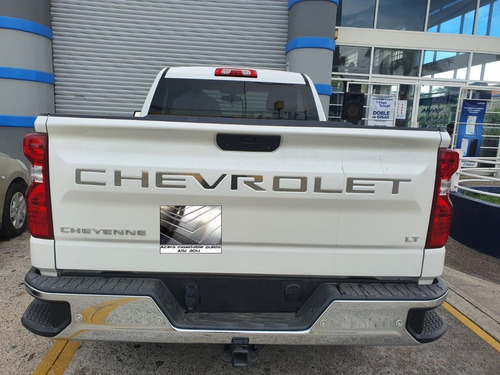 Letras Logotipo Tapa Batea Chevrolet Cheyenne  2019 - 2023 Foto 3