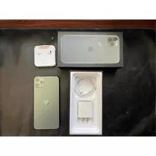 iPhone 11 Pro Max 256gb (accesorios Nuevos) + 8 Fundas.