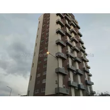 Daniela Linarez Vende Apartamentos En El Triangulo Del Este Listo Para Estrenar Recien Remodelado Con Finos Acabados Cocina Moderna Cuenta Con 75m2 Vigilancia Privada Barquisimeto Lara 