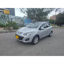 Mazda 2 Sedan At