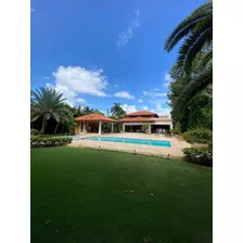 Villa En Venta En Juan Dolio, Metro Country Club