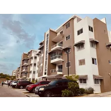 Apartamento En Alquiler, 4to Piso Con Terraza Techada, 3 Habitaciones, Proyecto Cerrado, Santo Domingo Oeste, Lp9