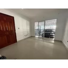 Se Alquila Apartamento En Jardines Del Sur Con 3habs