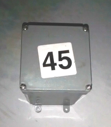 Caja De Paso Pvc 4x4x4 Con Elemntos De Fijación.
