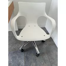 Silla Escritorio / Con Ruedas / Apoyabrazos