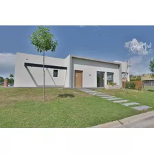 Casa Interno #200-300 - Pilar Del Este - Santa Elena - 579m2 #id 8653