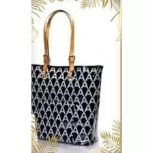  Moda: Bolsa Nueva