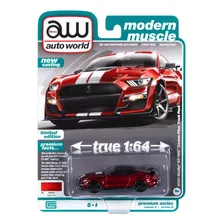 Auto World 1/64 2020 Shelby Gt-500 Carbon Fiber Track Pack