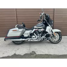 Harley Davidson Street Glide Cvo