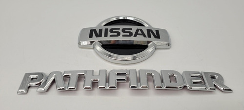 Nissan Pathfinder Emblemas  Foto 2