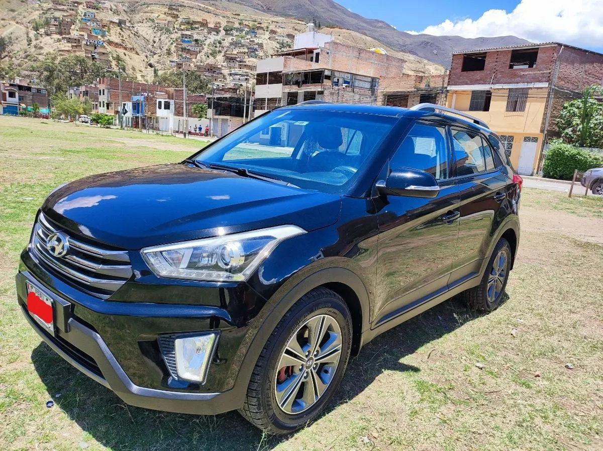 Hyundai, Modelo Creta, Color Negro Camioneta Rural