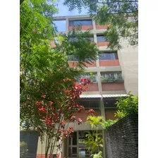 Vendo Amplio Apartamento Con Bella Vista En Colinas De Los Ruices