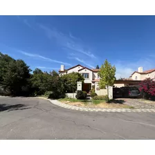 Hermosa Casa En Piedra Roja, En El Mejor Condominio Zona