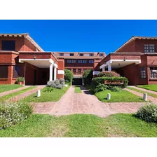 En Venta Impecable Triplex (departamento / Chalet) Con Cochera A 1 Cuadra Del Mar