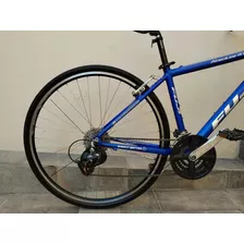 Bicicleta Hibrida Fuji R700