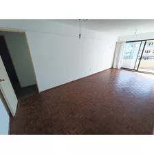 Apartamento En Alquiler De 3 Dormitorios C/ Cochera En Pocitos