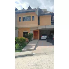 En Venta Casa Ubicada En Resd Altos De Santa María